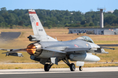 Turkish AF General Dynamics F-16C Block 40 'Fighting Falcon' a.k.a. General Dynamics F-16CG 'Night Falcon'