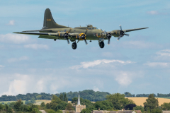 Boeing B-17G 'Flying Fortress' "Sally B"