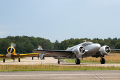 Beechcraft D18S with 2x Harvard IIB