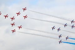 Patrouillle de France (r) and the Red Arrows (l)